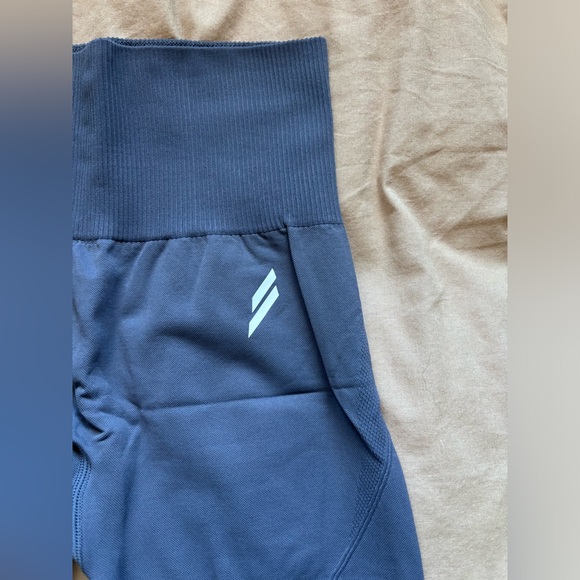 DOYOUEVEN Hyperflex Seamless Legging - Picture 2 of 7